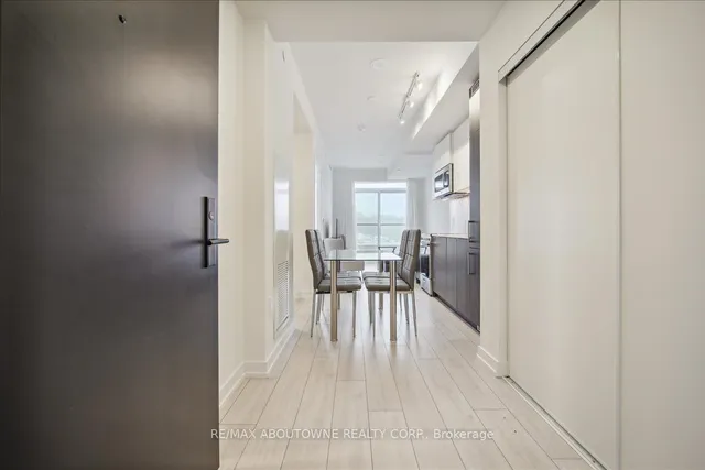 Additional image 6 of 500 Dupont St Unit 610