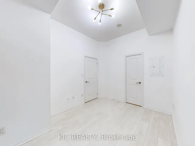 Additional image 20 of 400 Adelaide St Unit 107