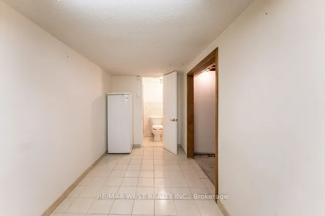 Additional image 27 of 26 Greenlaw Ave