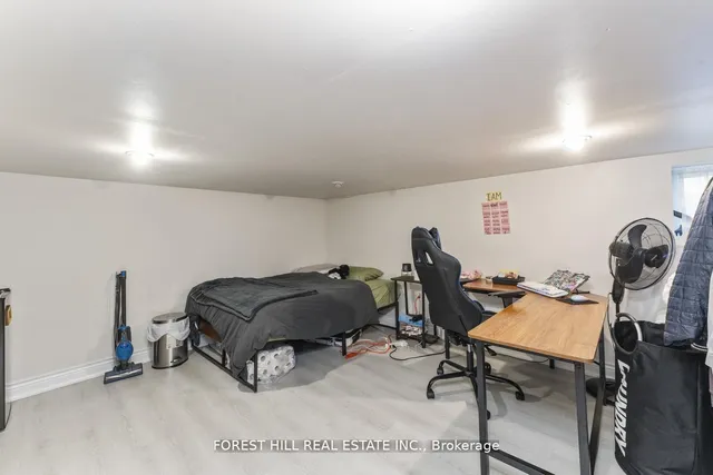 Additional image 27 of 1046 Dovercourt Rd