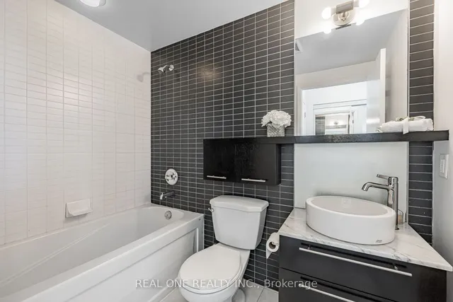 Additional image 17 of 21 Carlton St Unit 2505