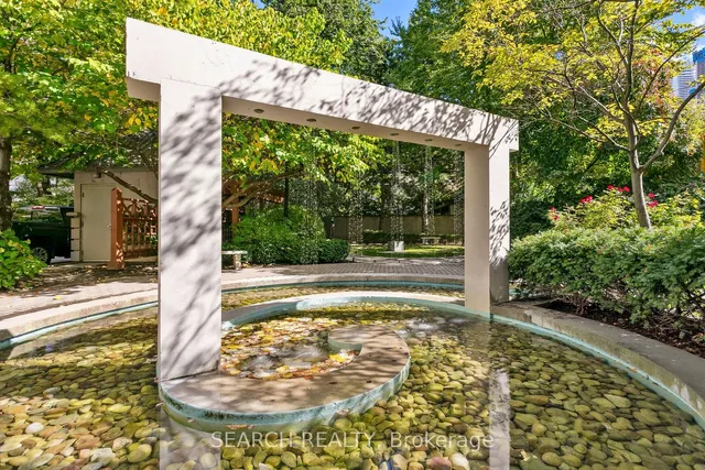 Additional image 35 of 99 Avenue Rd Unit 1006