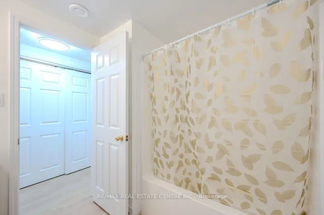 Additional image 22 of 50 Howe Dr Unit 3D