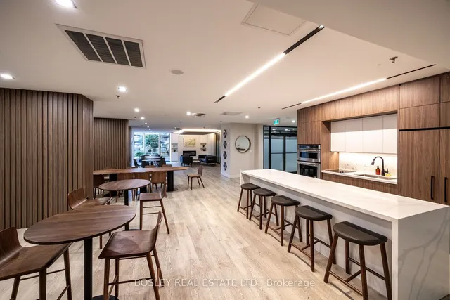 Additional image 29 of 22 Southport St Unit 737