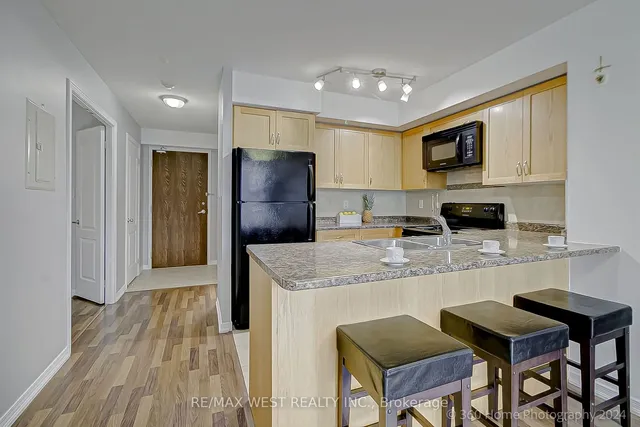 Additional image 13 of 2772 Keele St Unit 312