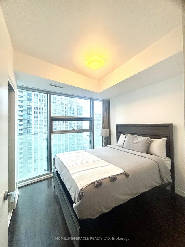 Additional image 11 of 14 YORK St Unit 1902