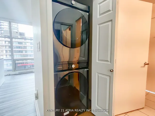 Additional image 7 of 9 Spadina Ave Unit 511
