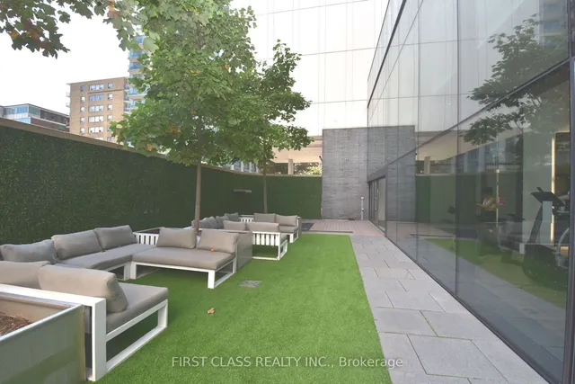 Additional image 19 of 185 Roehampton Ave Unit 2712