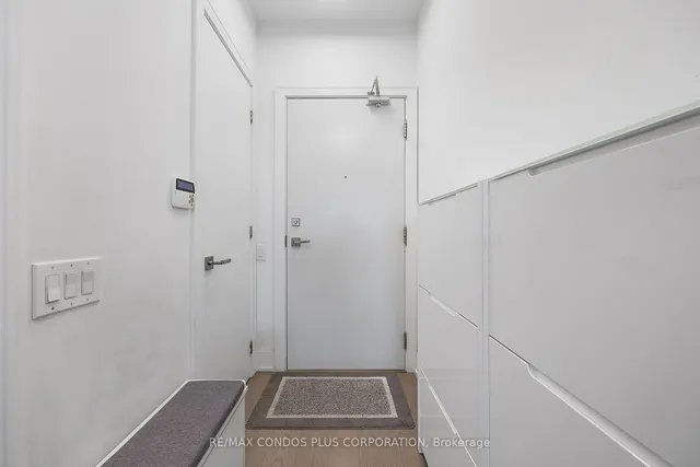 Additional image 21 of 170 Avenue Rd Unit 607