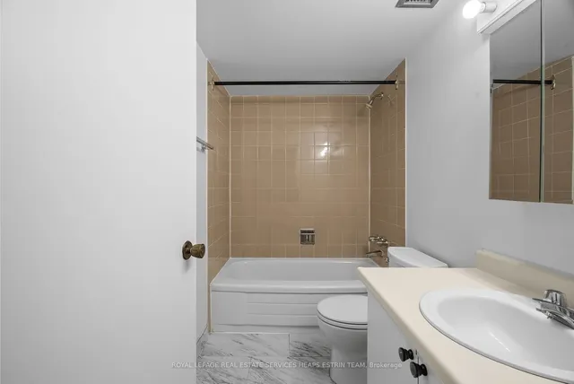 Additional image 26 of 633 Bay St Unit 807