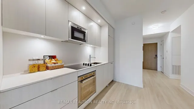 Additional image 12 of 30 Inn On The Park Dr Unit 305