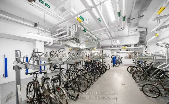 Additional image 25 of 30 Roehampton Ave Unit 2701