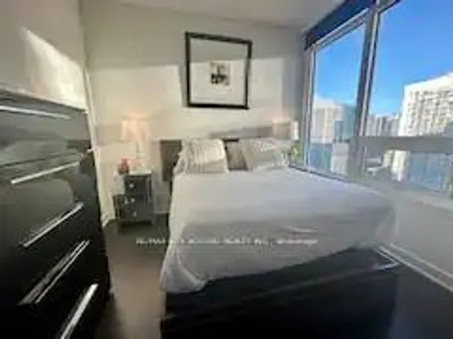 Additional image 2 of 19 Bathurst St Unit 3711