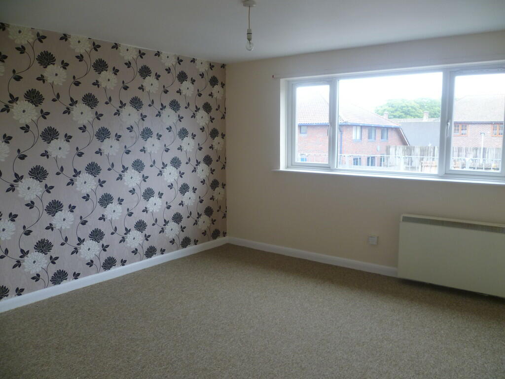 Additional image 6 of Three Horseshoes Walk, Warminster