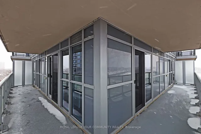 Additional image 33 of 225 Village Green Sq Unit 607