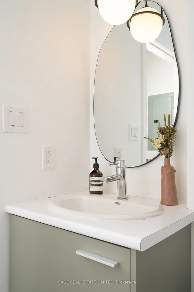 Additional image 14 of 549 King St Unit 502