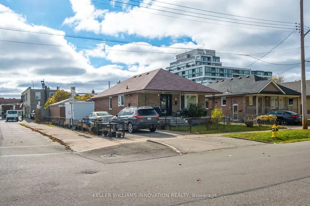 Additional image 32 of 15 Rosewood Ave