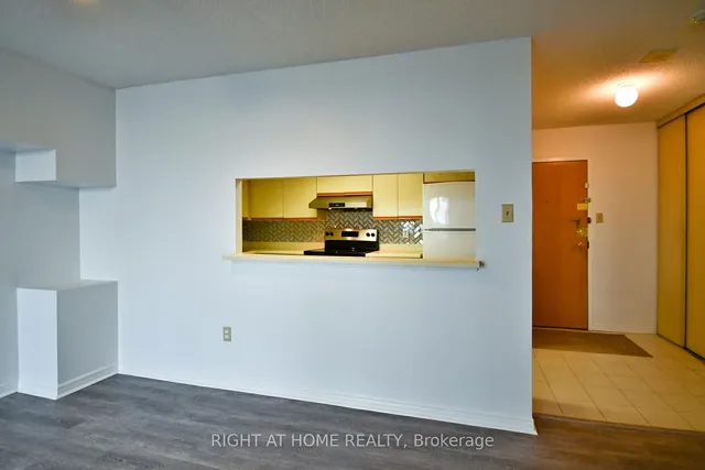 Additional image 13 of 88 Alton Towers Circ Unit 708