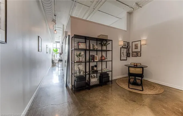 Additional image 11 of 404 King St Unit 306