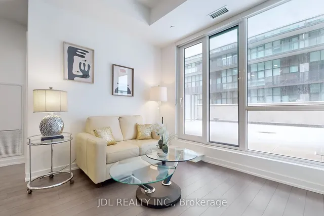 Additional image 6 of 39 Roehampton Ave Unit 506