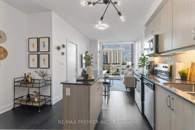 Additional image 11 of 1486 Bathurst St Unit 404