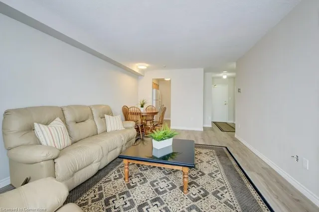 Additional image 5 of 1414 King St Unit 202