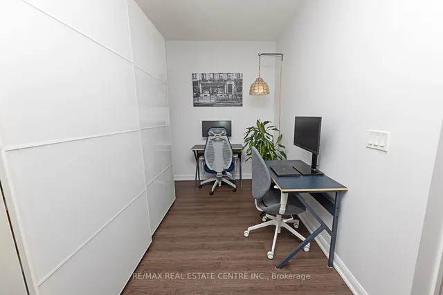 Additional image 19 of 500 Sherbourne St Unit 1301