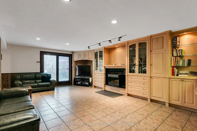 Additional image 16 of 7 Canton Ave