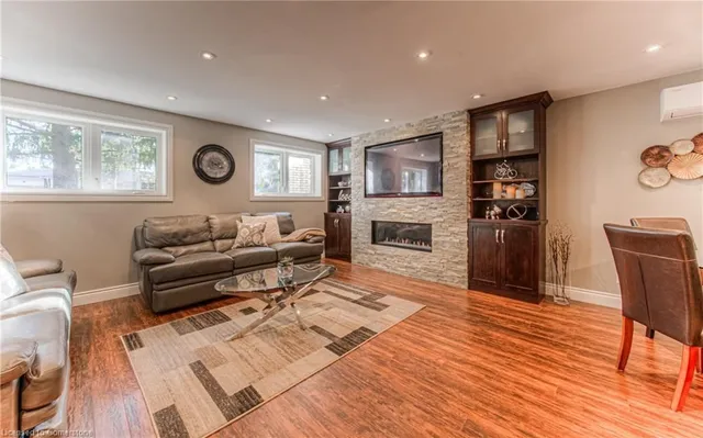 Additional image 30 of 67 Inwood Cres