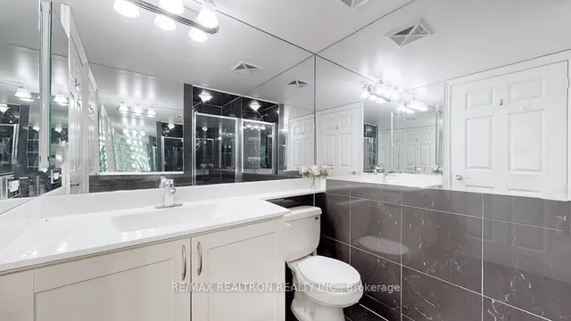 Additional image 17 of 25 Greenview Ave Unit 526