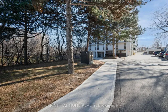 Additional image 31 of 2245 Eglinton Ave Unit 207