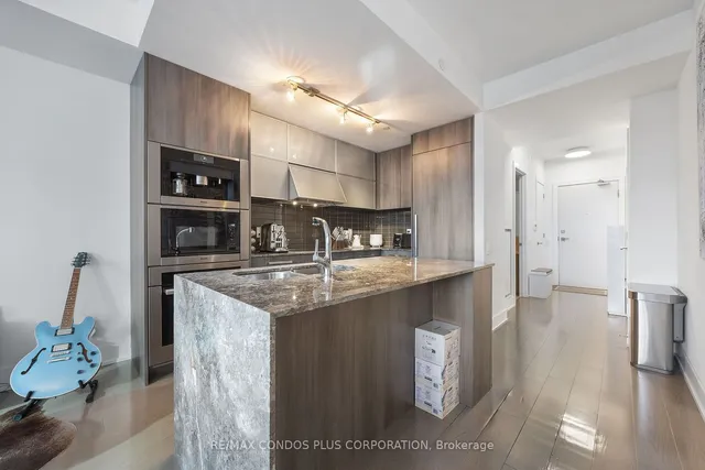 Additional image 10 of 170 Avenue Rd Unit 607