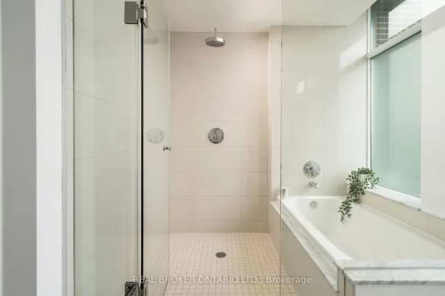 Additional image 29 of 41 Ossington Ave Unit TH1