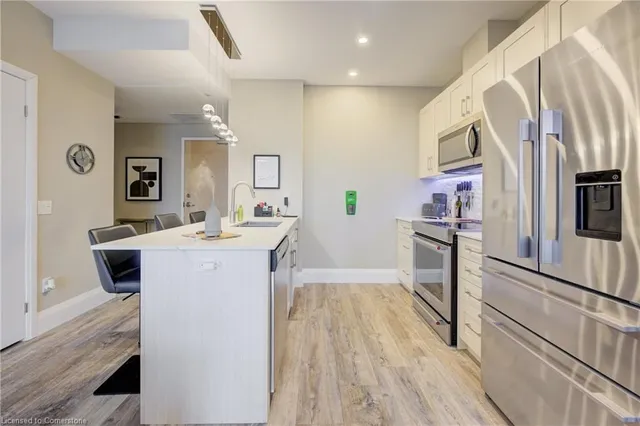 Additional image 13 of 60 Charles Street West, St Unit 604