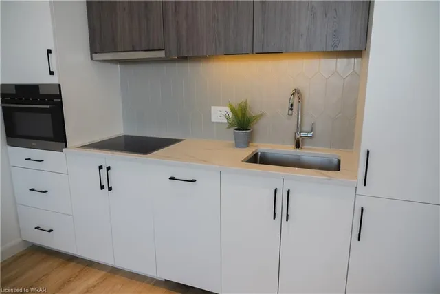 Additional image 8 of 741 King St Unit 611