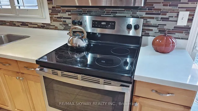 Additional image 9 of 38 Winter Gardens Tr