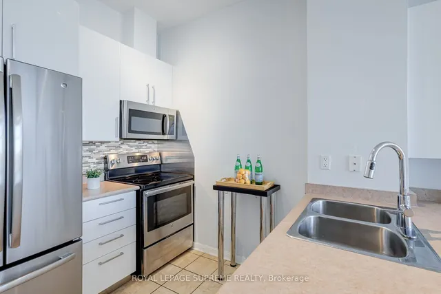 Additional image 12 of 1600 Keele St Unit 1110