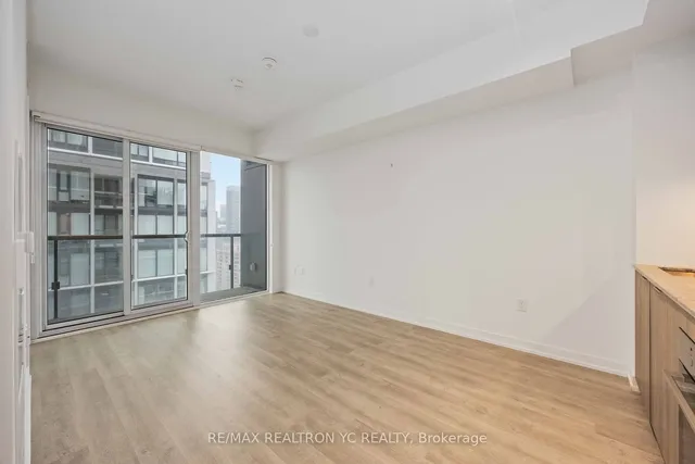 Additional image 11 of 158 Front St Unit 2114