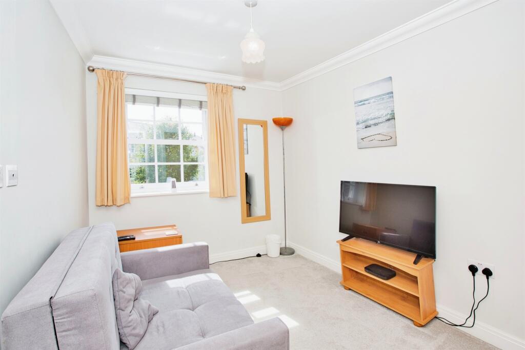 Additional image 13 of Newcross Crescent, Yeovil