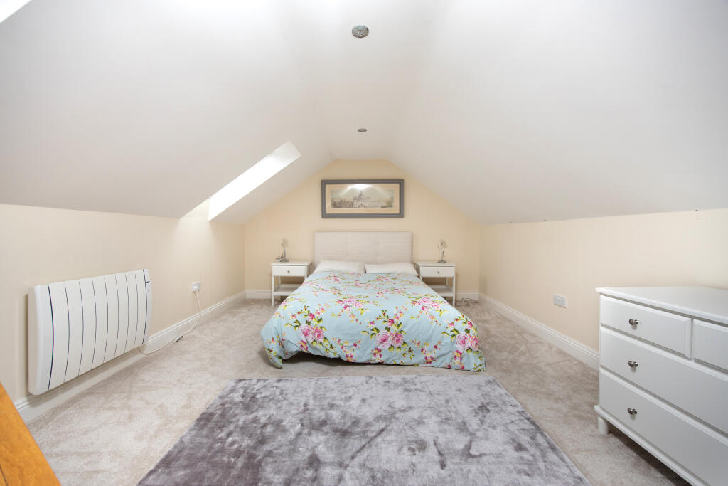 Additional image 34 of Oak Tree House, Hilperton