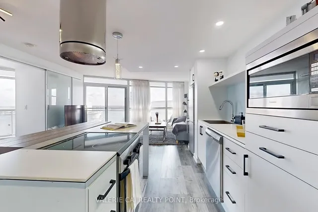 Additional image 12 of 38 Dan Leckie Way Unit 1612