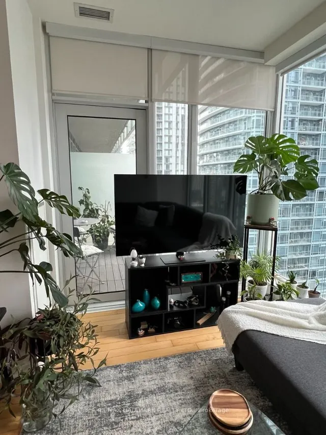 Additional image 6 of 80 John St Unit 1908