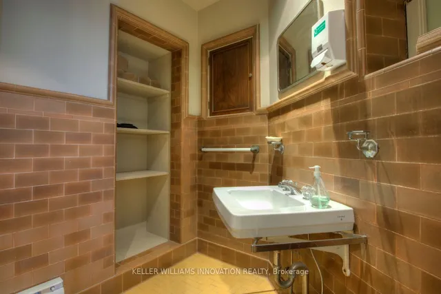 Additional image 29 of 404 King Street West St Unit 306