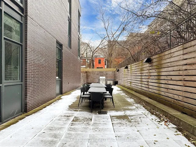 Additional image 39 of 36 Howard Park Ave Unit 302