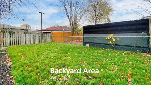 Additional image 37 of 59 Roseglen Cres