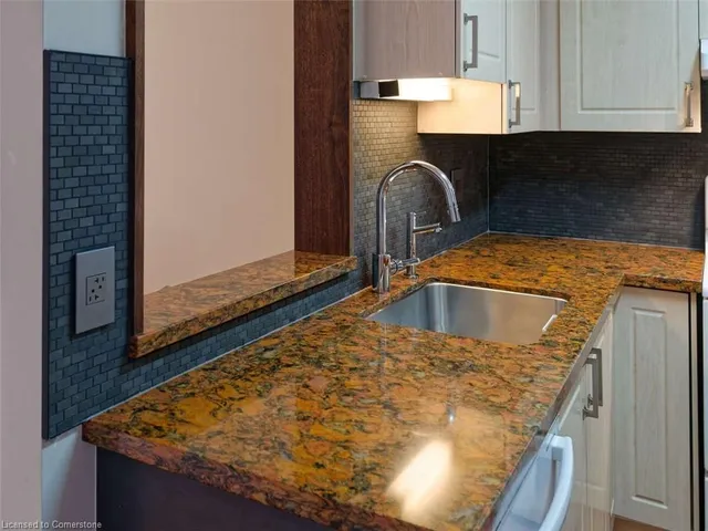 Additional image 16 of 20 St George St Unit 507