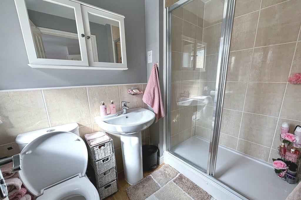 Additional image 13 of Fowen Close, Street