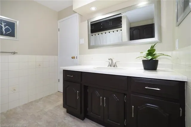 Additional image 39 of 69 Woodward Ave