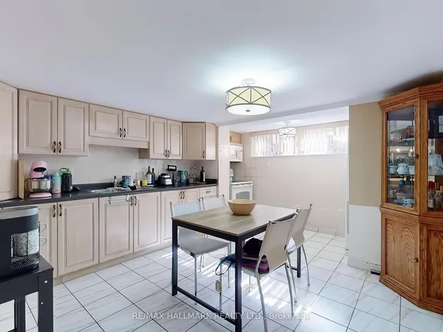 Additional image 15 of 395 Crawford St