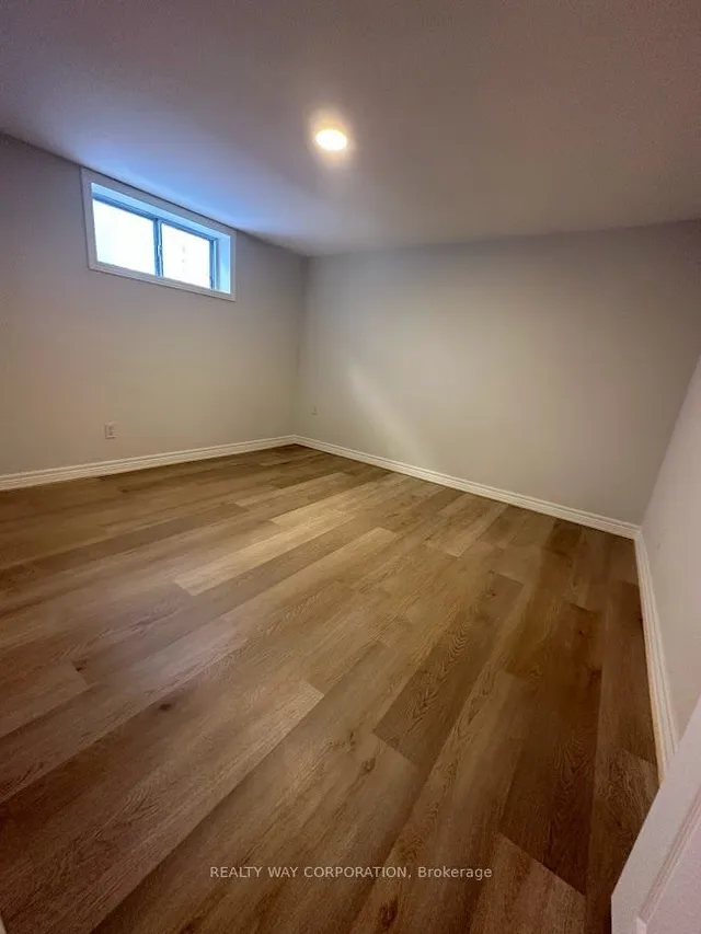 Additional image 13 of 633 sheppard Ave